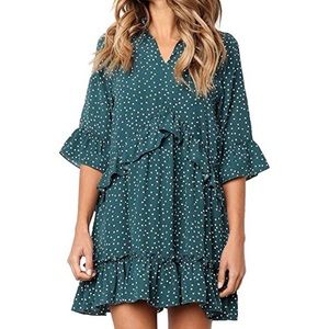 Super flattering, green & white polka dot dress!